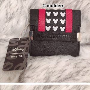 NWOT Disney Loungefly Wallet